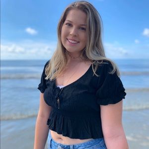 Meet your Posher, Nikki nikola